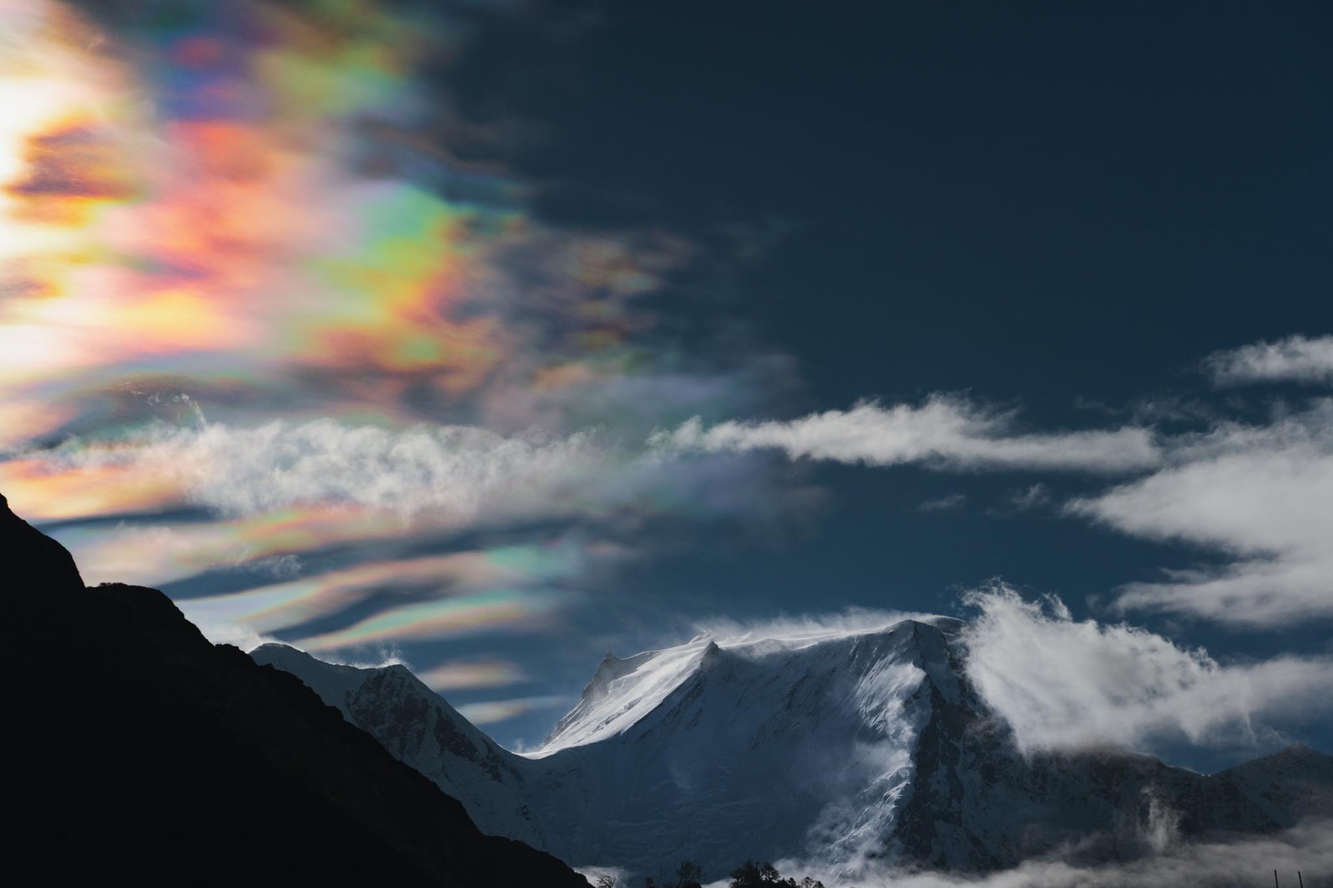 Iridescent peak